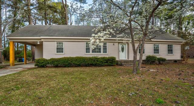 Photo of 1906 Crescent Dr W, Wilson, NC 27893