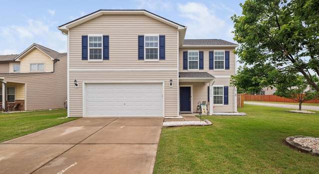 Photo of 2604 Fortrose Ln, Fuquay Varina, NC 27526