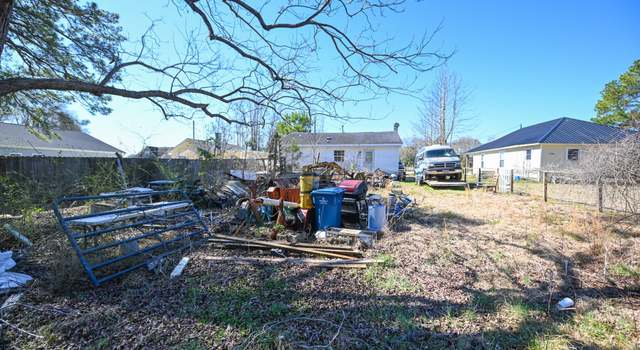 Photo of 407 Iris Bryant Rd, Dunn, NC 28334
