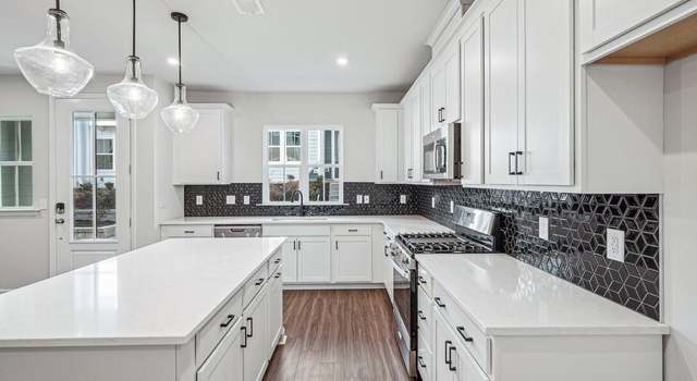 Photo of 602 Hillfarm Dr, Wake Forest, NC 27587