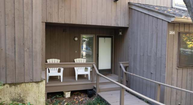 Photo of 204 Ridge Trl, Chapel Hill, NC 27516