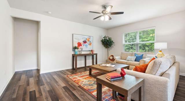 Photo of 1512 Arapahoe Ridge Dr, Raleigh, NC 27604