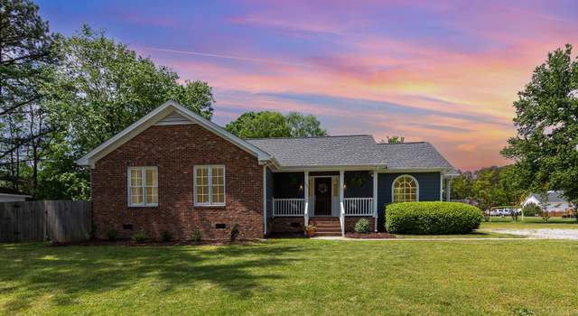 Photo of 500 Hunters Ridge Dr, Fuquay Varina, NC 27526