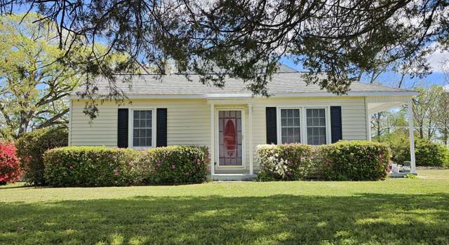 Photo of 910 Marshall St, Roanoke Rapids, NC 27870