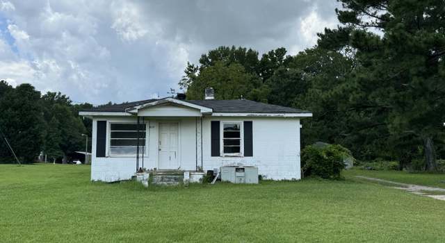 Photo of 852 Old Stage Rd S, Erwin, NC 28339