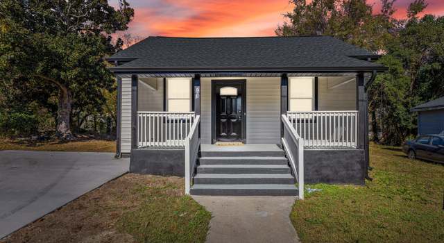Photo of 703 Vance St, Henderson, NC 27536