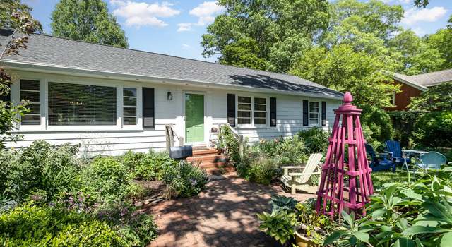 Photo of 708 W Main St, Carrboro, NC 27510