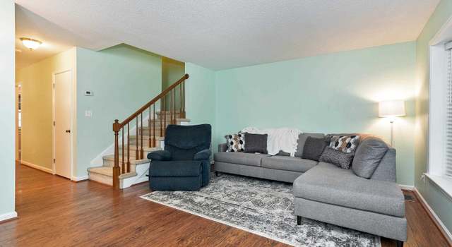 Photo of 211 Barbary Ct, Cary, NC 27511