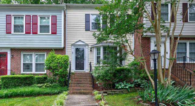 Photo of 211 Barbary Ct, Cary, NC 27511