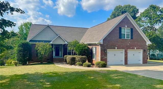 Photo of 35 Pinewinds Dr, Sanford, NC 27332