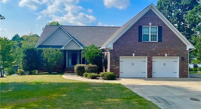 Photo of 35 Pinewinds Dr, Sanford, NC 27332