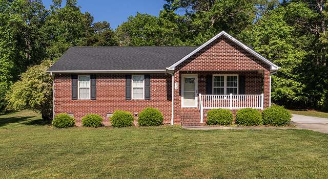 Photo of 373 Salem Ridge Dr, Randleman, NC 27317