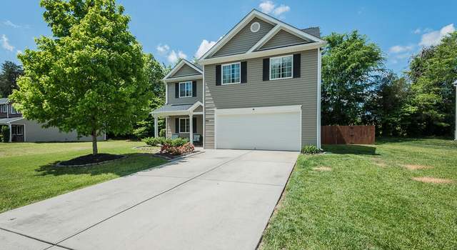 Photo of 304 Walnut Crossing Dr, Whitsett, NC 27377