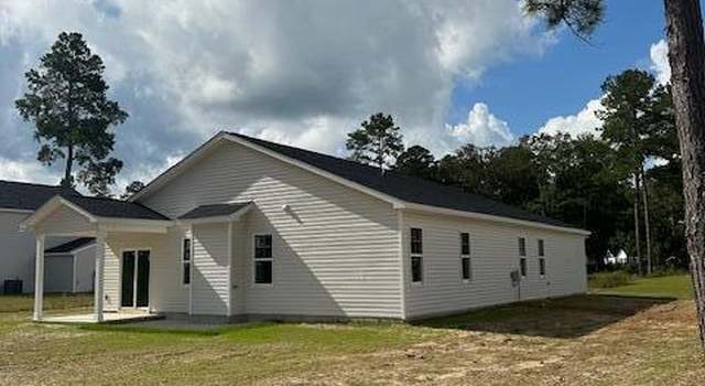 Photo of 111 Pine Needle Dr, Salemburg, NC 28385