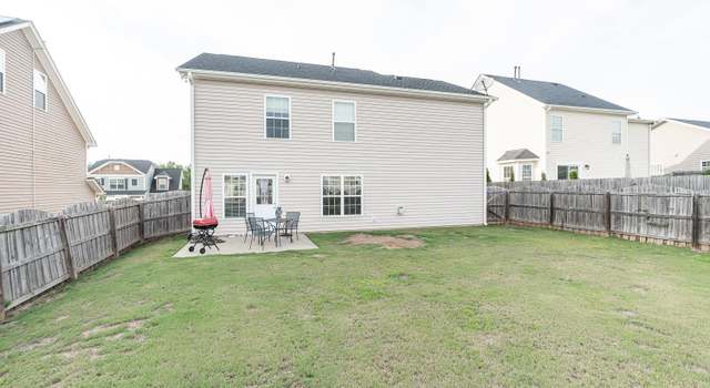 Photo of 929 Ribbonleaf Ln, Fuquay Varina, NC 27526