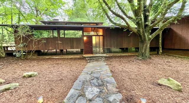 Photo of 808 Indian Springs Rd, Chapel Hill, NC 27514