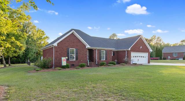 Photo of 211 Edgebrook Dr, Pikeville, NC 27863