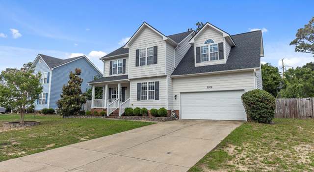 Photo of 2929 Piney Mountain Dr, Hope Mills, NC 28348