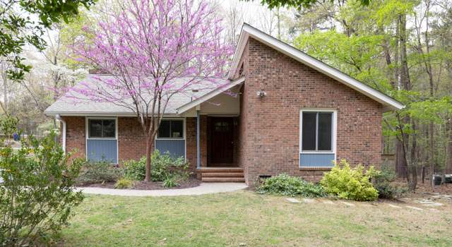 Photo of 212 Blueridge Rd, Carrboro, NC 27510
