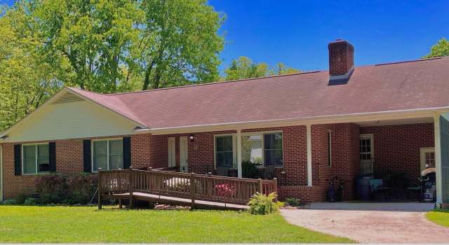 Photo of 1114 Jefferson St, Boydton, VA 23917