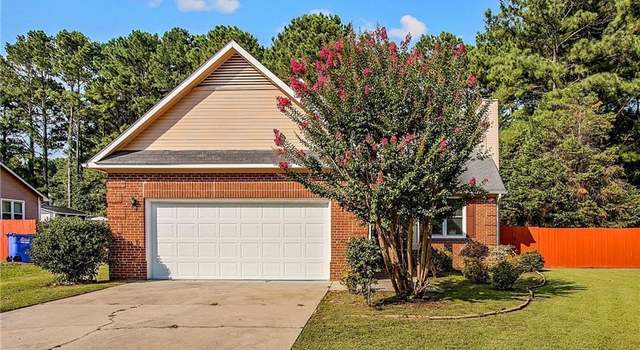 Photo of 108 Whitechapel Ln, Raeford, NC 28376