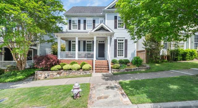 Photo of 915 Edgewater Cir, Chapel Hill, NC 27516