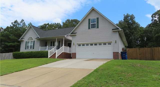 Photo of 219 Woodland Dr, Raeford, NC 28376
