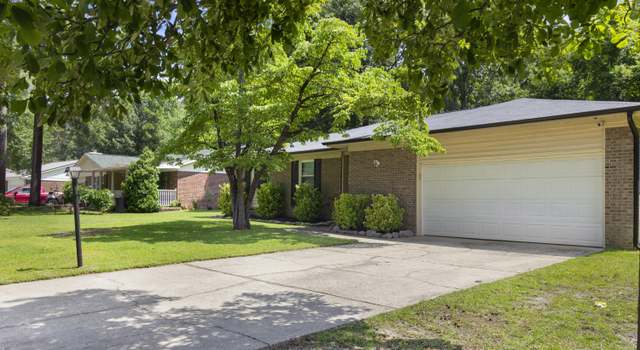 Photo of 7023 Calamar Dr, Fayetteville, NC 28314