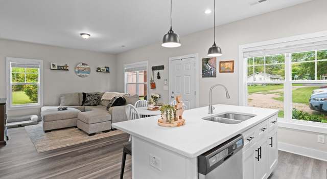 Photo of 501 E Granville St, Dunn, NC 28334