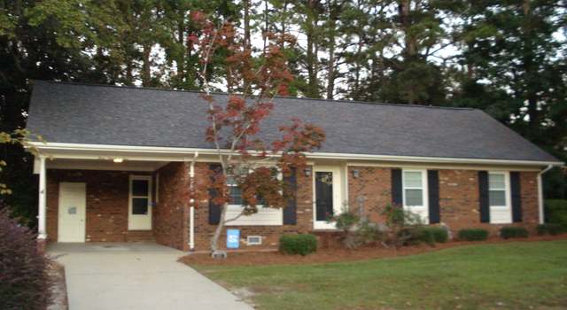 Photo of 301 Briarcliff Dr, Dunn, NC 28334
