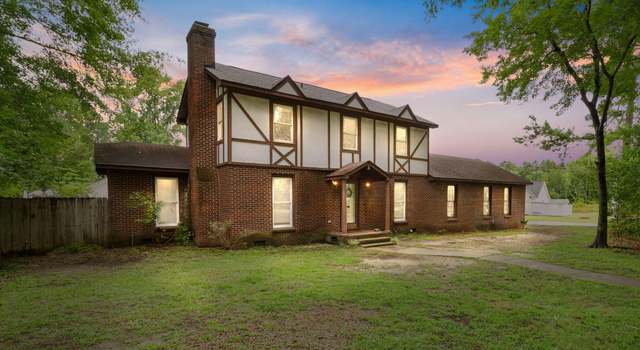 Photo of 200 Cedarwood Dr, Erwin, NC 28339