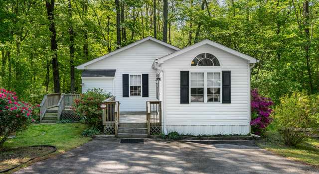 Photo of 107 Piquot Dr, Louisburg, NC 27549