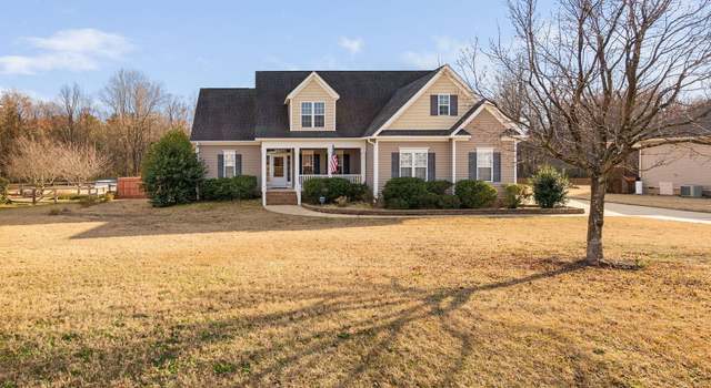 Photo of 82 Wood Valley Dr, Four Oaks, NC 27524