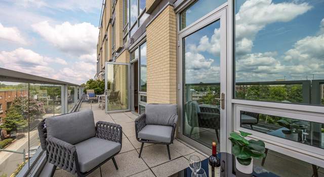 Photo of 601 W Rosemary St #418, Chapel Hill, NC 27516