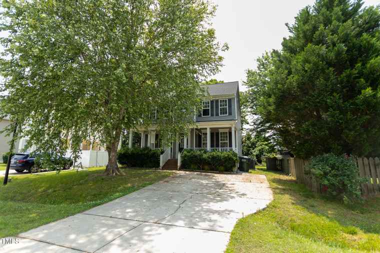 Photo of 328 Mccarthy Dr Clayton, NC 27527