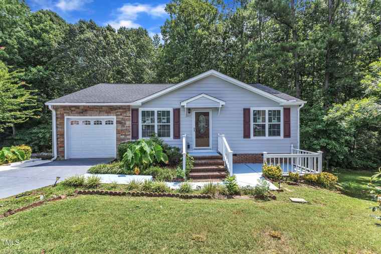 Photo of 1537 Pomona Dr Durham, NC 27707
