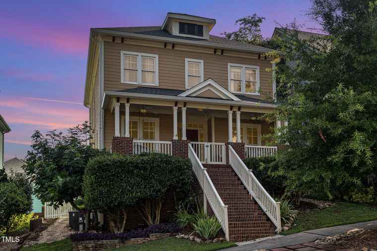 Photo of 120 Hillspring Ln Chapel Hill, NC 27516