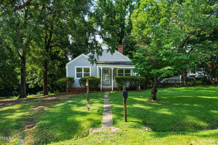 Photo of 204 E Lynch St Durham, NC 27701