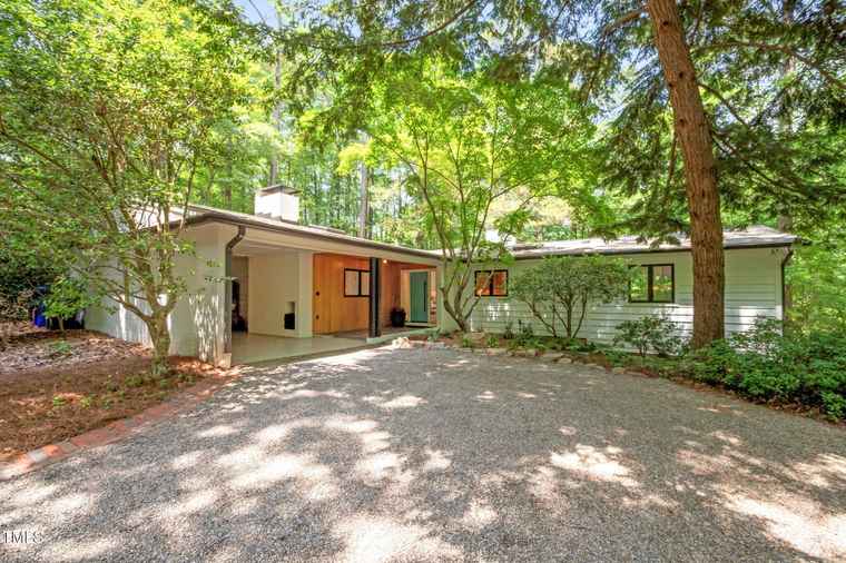 Photo of 800 Shady Lawn Rd Chapel Hill, NC 27514