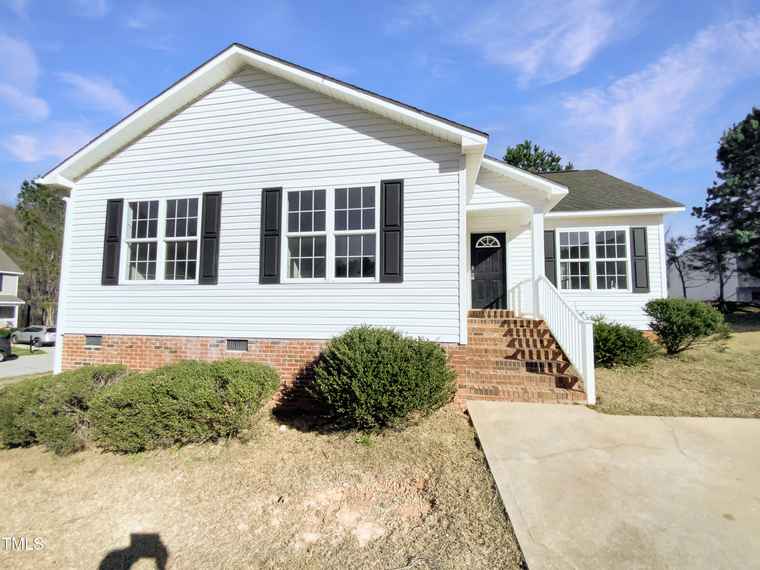 Photo of 13 Herndon Ct Clayton, NC 27520