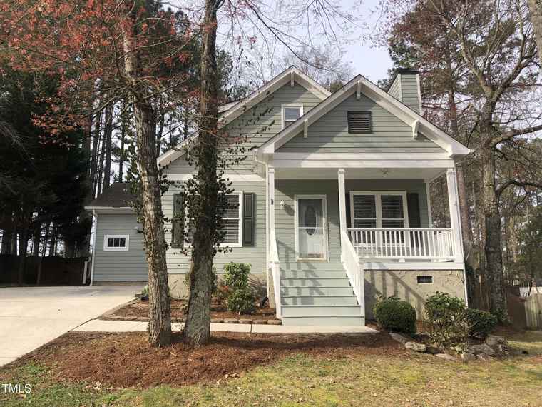 Photo of 1821 Kelly Glen Dr Apex, NC 27502