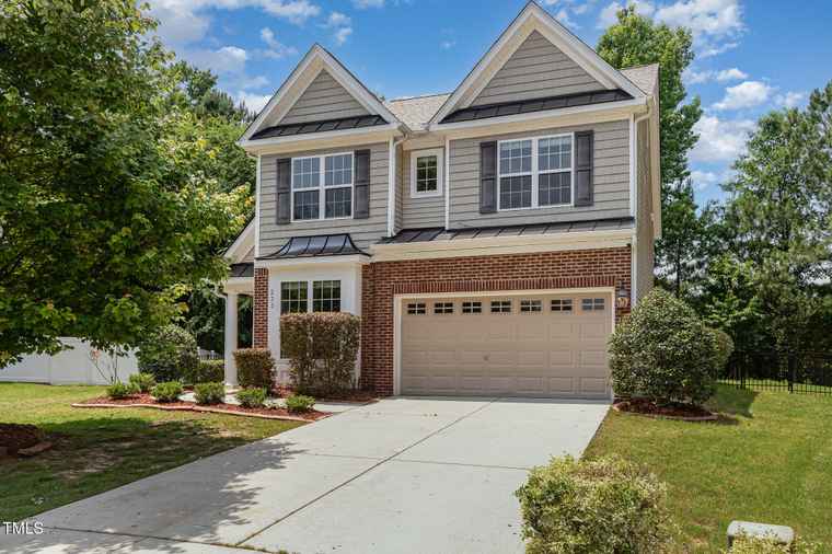 Photo of 233 Hammond Wood Pl Morrisville, NC 27560