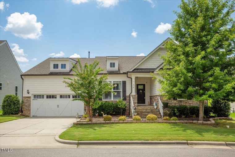 Photo of 470 Duggins Pt Apex, NC 27523