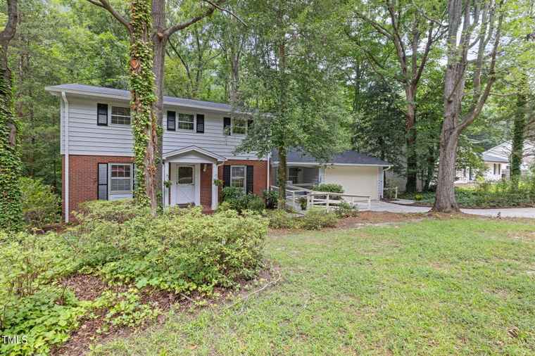 Photo of 4909 Hollyridge Dr Raleigh, NC 27612