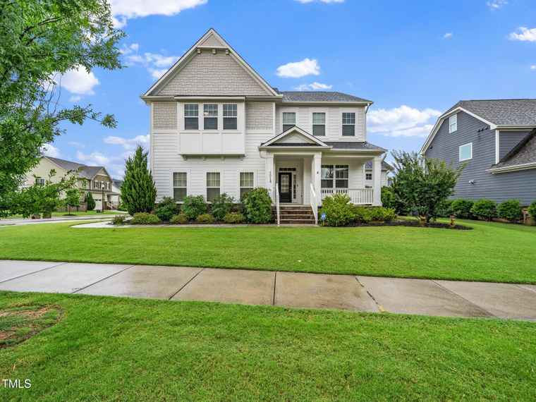 Photo of 1018 Traditions Ridge Dr Wake Forest, NC 27587