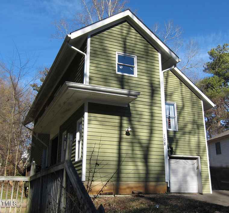 Photo of 108 Creel St Chapel Hill, NC 27516