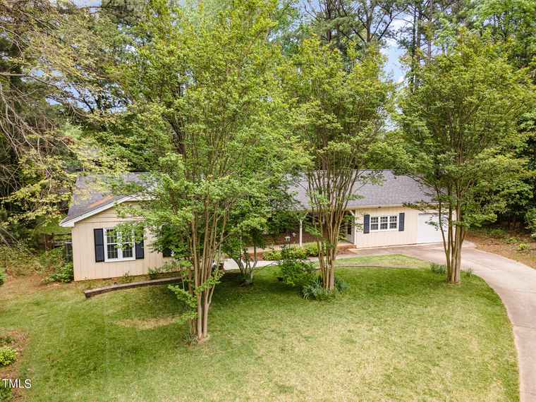 Photo of 4100 Stranaver Pl Raleigh, NC 27612