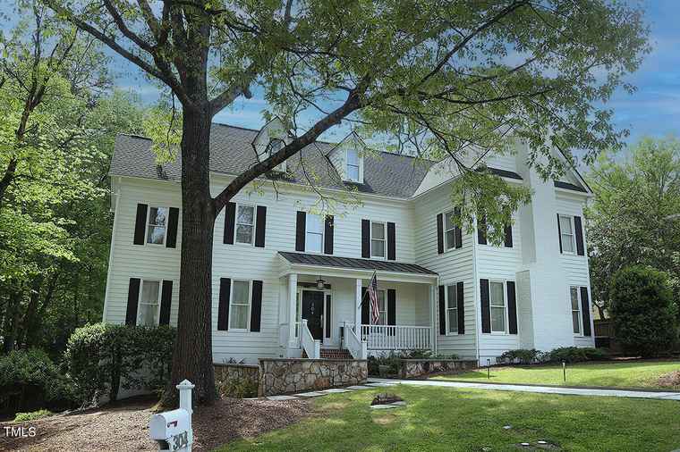 Photo of 304 Forsyth St Raleigh, NC 27609