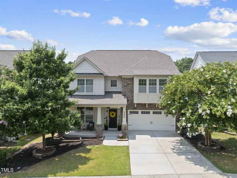 Photo of 3909 Wedonia Dr Cary, NC 27519