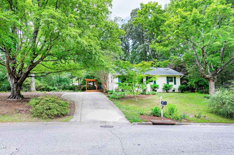 Photo of 125 Murphy Dr Cary, NC 27513